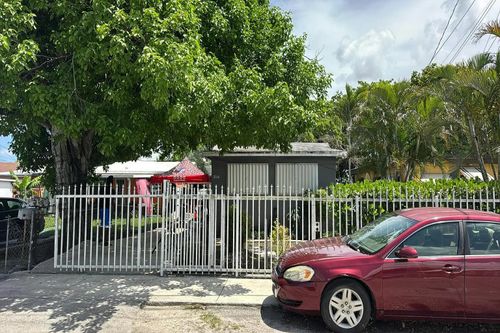 2016 Nw 71st Street, Miami, FL, 33147 | Card Image