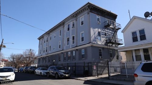 146 Wakeman Ave, Newark, NJ, 07104-3031 | Card Image