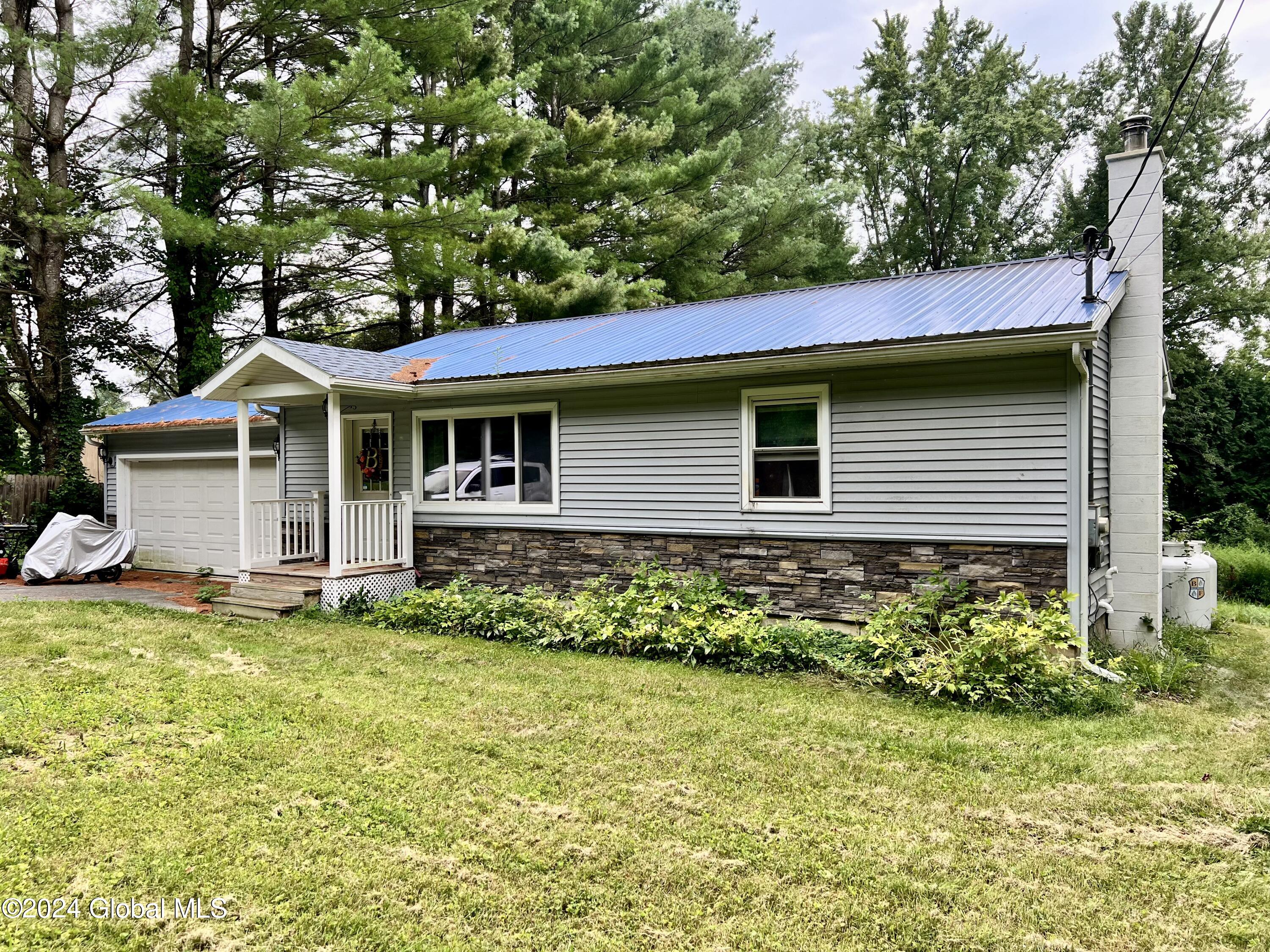 Mud Pond Rd, Queensbury, NY 12804