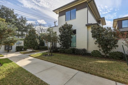 324 Nursery Ln, Fort Worth, TX, 76114-4337 | Card Image