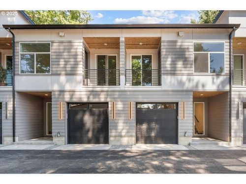 b-5069 Se King Rd, Milwaukie, OR, 97222-4332 | Card Image