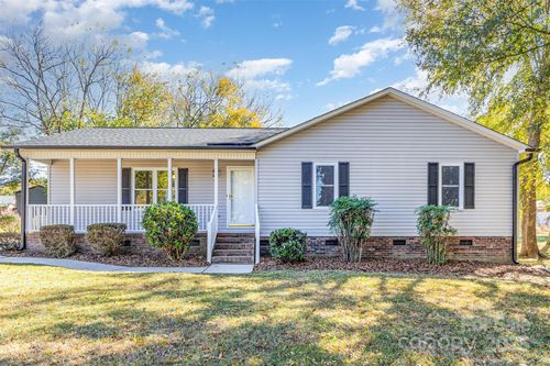 709 Robin Ave, Kannapolis, NC, 28081-4605 | Card Image
