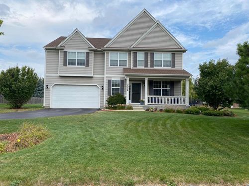 3032 Long Common Pkwy, Elgin, IL, 60124-8823 | Card Image