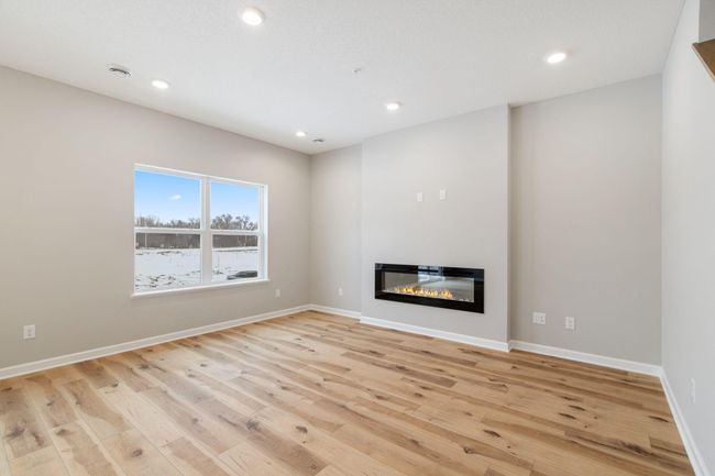 Living Room | Image 24