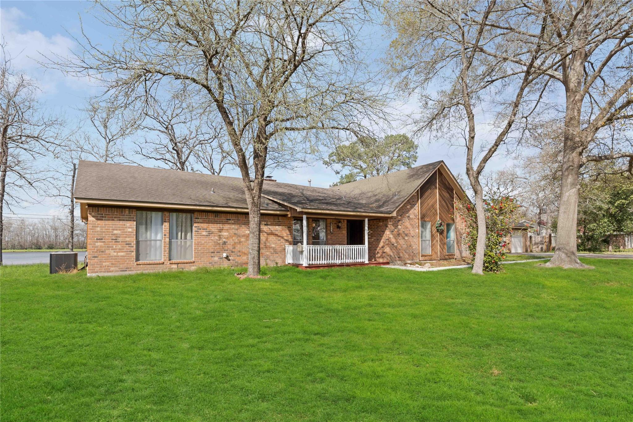 Residential Lease in Conroe 2