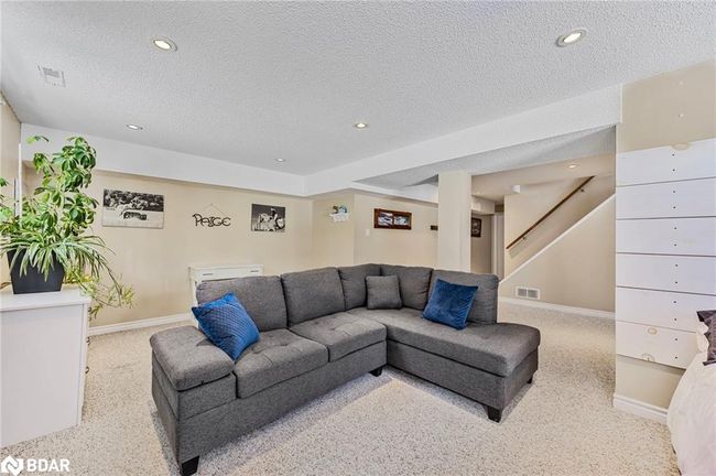 11 Maple Crt, House other with 3 bedrooms, 3 bathrooms and 8 parking in Coldwater ON | Image 35