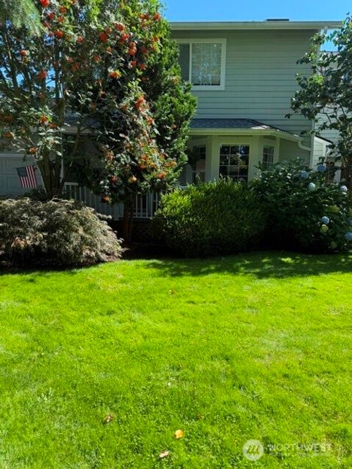 405 Spencer Ln, La Conner, WA, 98257-9472 | Card Image