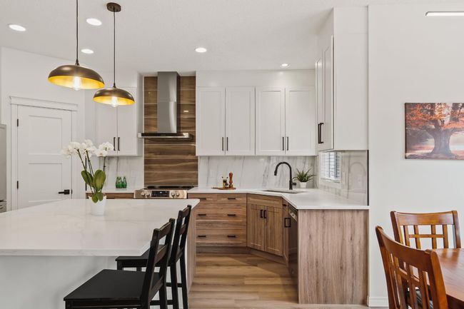 137 St Moritz Pl Sw, House other with 5 bedrooms, 4 bathrooms and 4 parking in Calgary AB | Image 10