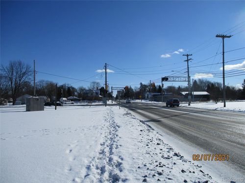 915 Corunna Ave, Owosso, MI, 48867-3731 | Card Image