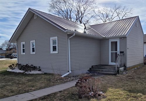 205 E Market St, Laurel, IA, 50141-7733 | Card Image
