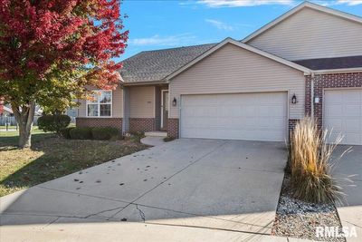 640 Buoy Court, House attached with 3 bedrooms, 2 bathrooms and null parking in Chatham IL | Image 1