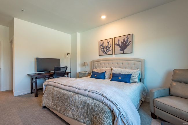 APT-305 - 304 W Kirkwood Ave, Condo with 2 bedrooms, 2 bathrooms and null parking in Bloomington IN | Image 18