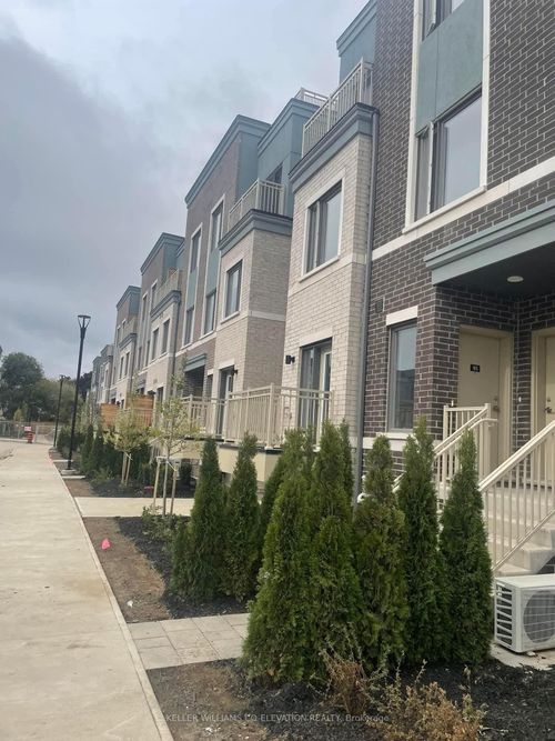 188-10 Se Lloyd Janes Blk Lane, Etobicoke, ON, M8V0J6 | Card Image