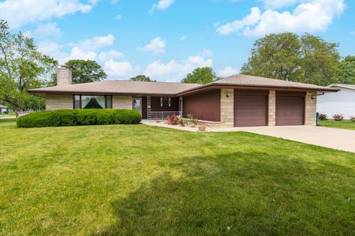 401 N 4th Ave, Chenoa, IL, 61726-1505 | Card Image