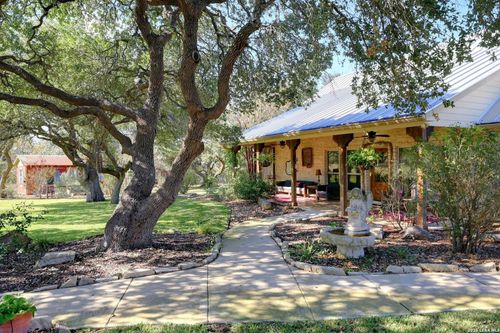 316 Go Away Rd, Blanco, TX, 78606-5927 | Card Image