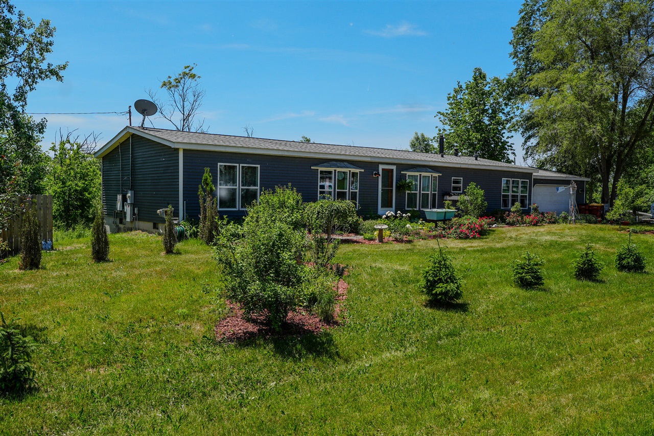 Bluewater Hwy, Lowell, MI 49331