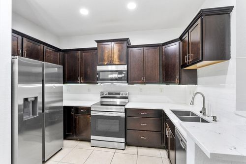 99 Sw 7th Ct, Pompano Beach, FL, 33060-8396 | Card Image