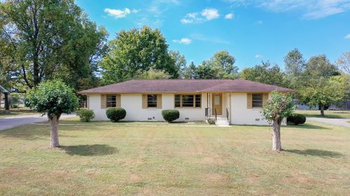 302 Dow Dr, Shelbyville, TN, 37160-2206 | Card Image