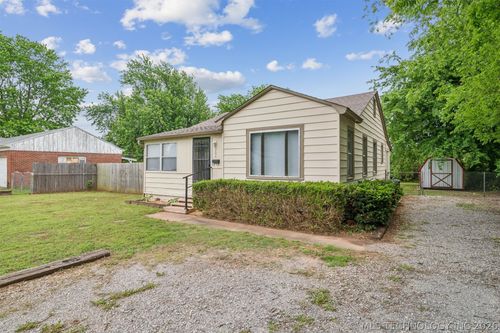 302 W 42nd St, Sand Springs, OK, 74063-3219 | Card Image