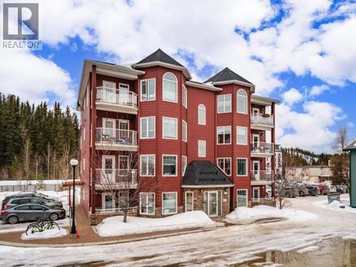 104-6100 6th Ave, Whitehorse, YT, Y1A1M5 | Card Image