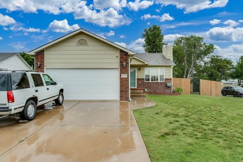 2558 E Fairchild St, Park City, KS, 67219-1753 | Card Image