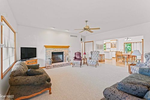 5130 Highpoint Dr, Swartz Creek, MI, 48473-8902 | Card Image