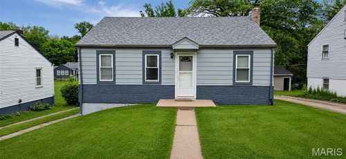 511 Averill Ave, Ferguson, MO, 63135-2843 | Card Image