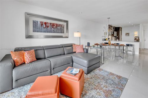 apt-302-1120 99th St, Bay Harbor Islands, FL, 33154-3818 | Card Image