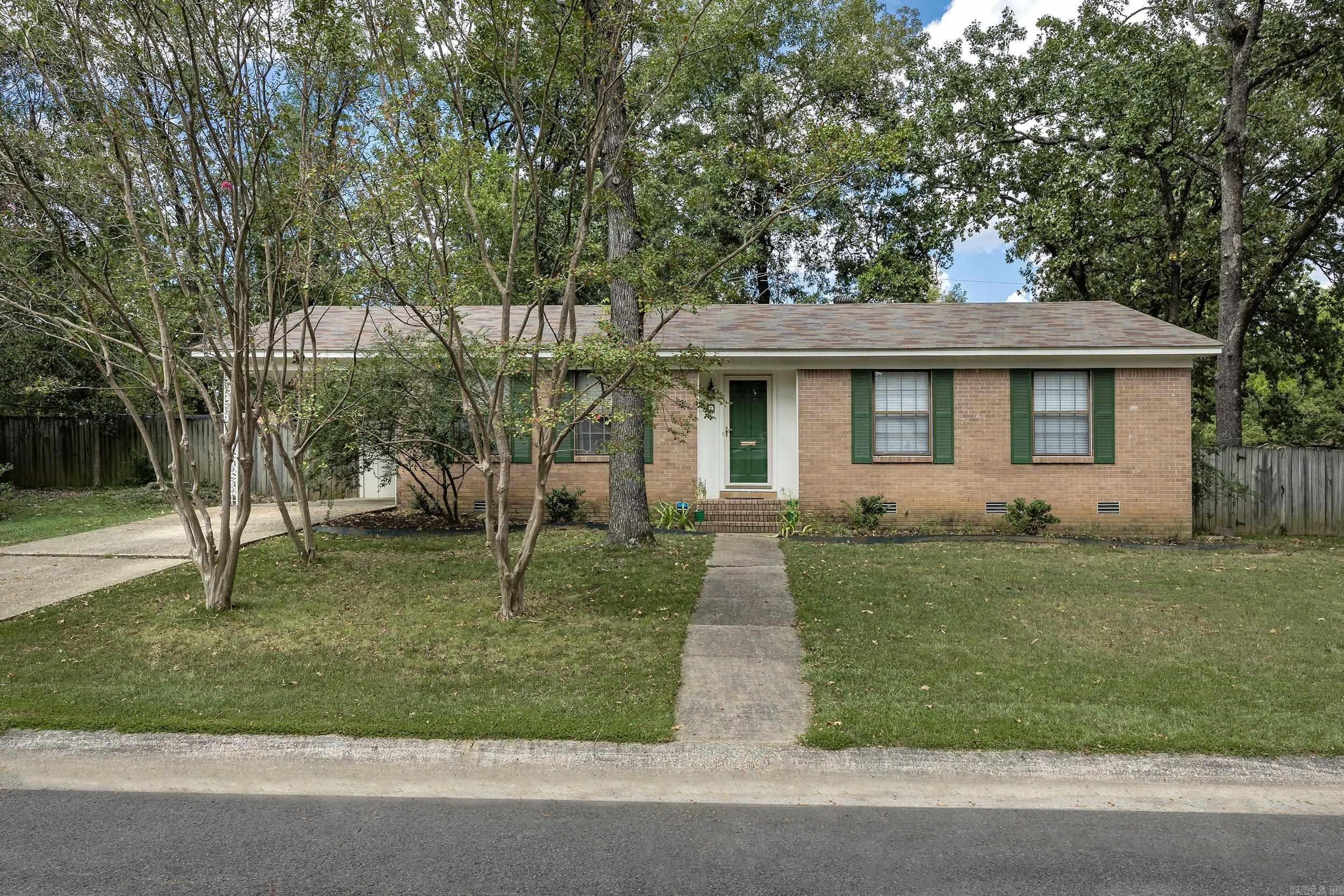 Windy Oaks Ct, Little Rock, AR 72205