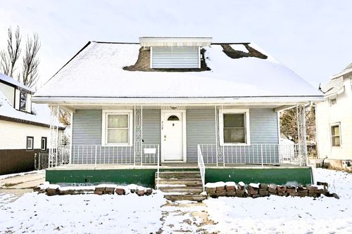 712 Michigan St, Storm Lake, IA, 50588-1838 | Card Image