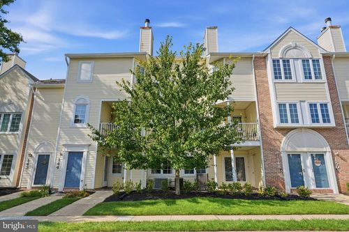 146 Naomi Ct, LEVITTOWN, PA, 19057-3635 | Card Image