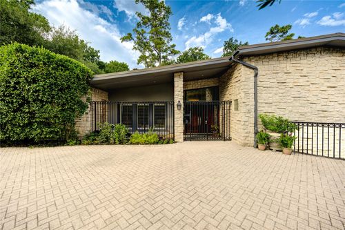 6 Gessner Rd, Houston, TX, 77024-6212 | Card Image