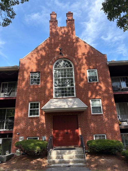apt-2-9 Louisburg Sq, Nashua, NH, 03060-5533 | Card Image