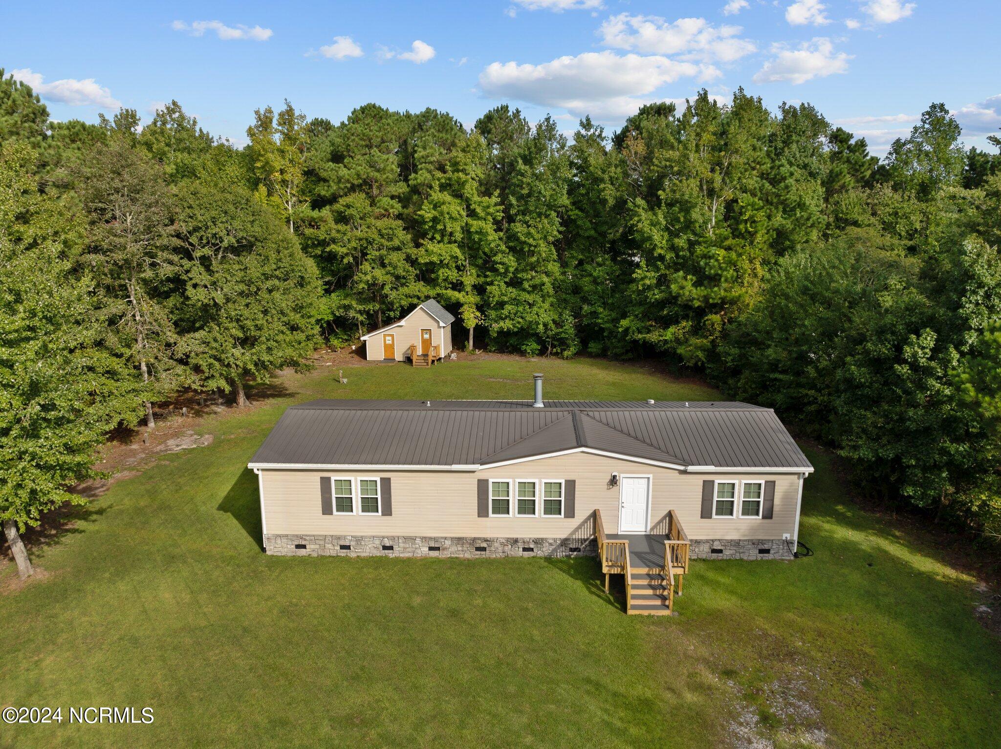 Shelley Rd, Hampstead, NC 28443