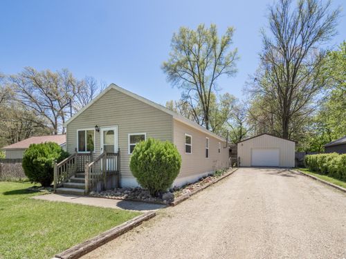 415 W Plainwell St, Plainwell, MI, 49080-1545 | Card Image