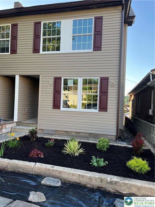 231 Lehigh Ave, Palmerton, PA, 18071-1807 | Card Image
