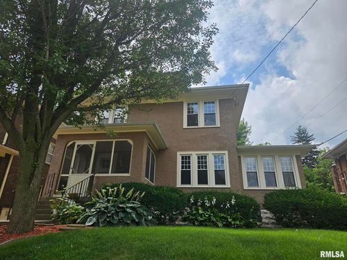 804 Iowa Ave, Muscatine, IA, 52761-3343 | Card Image