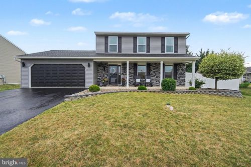 223 Edgemont Ln, NEWMANSTOWN, PA, 17073-9061 | Card Image