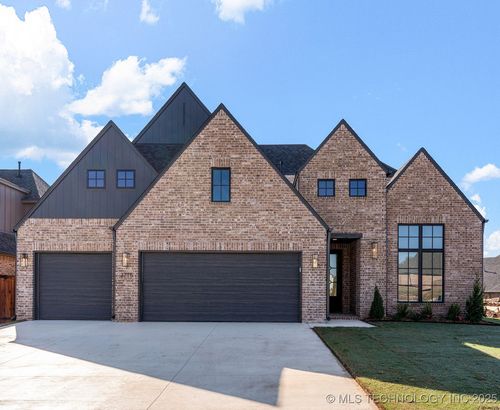 2715 W Union Pl, Broken Arrow, OK, 74011-6850 | Card Image