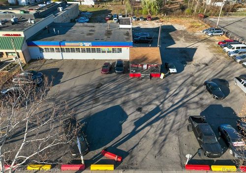 29944 Ford Rd, Garden City, MI, 48135-2320 | Card Image