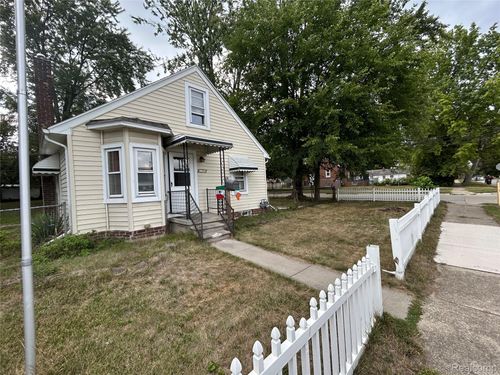 6308 Glenis St, Taylor, MI, 48180-1008 | Card Image