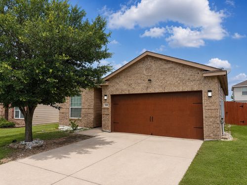 128 Robertson Ln, Jarrell, TX, 76537-4404 | Card Image