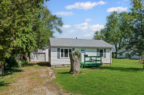 431 E Chestnut St, Paxton, IL, 60957-1015 | Card Image