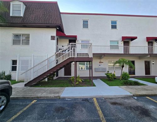 g107-9009 Tudor Dr, TAMPA, FL, 33615-3767 | Card Image