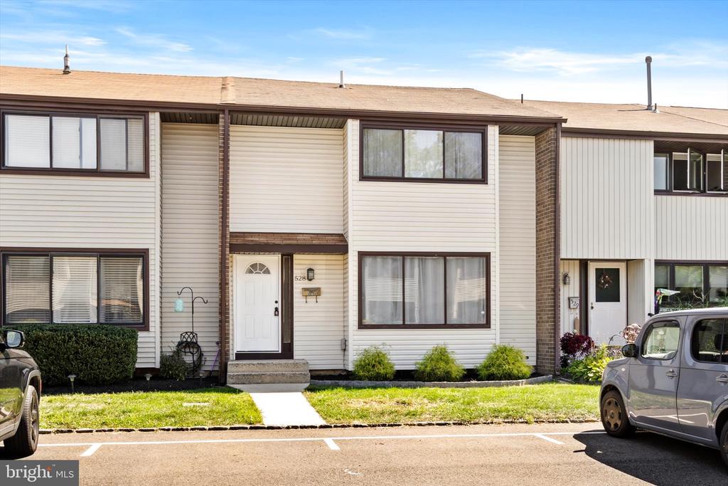 Nettleton Dr, East Windsor, NJ 08520