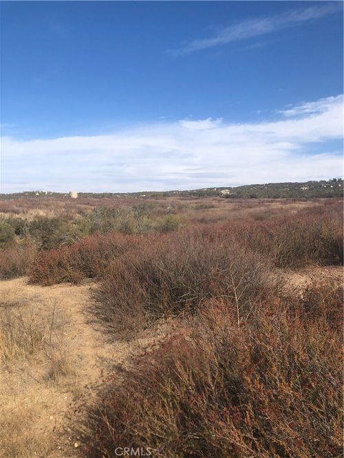 2 Calle Piedras, Hemet, CA, 92544 | Card Image