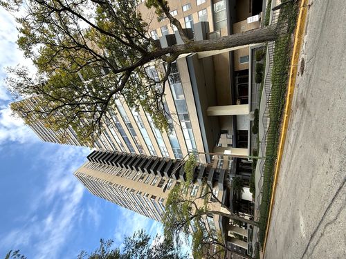 apt-19v-6301 Sheridan Rd, Chicago, IL, 60660-1786 | Card Image