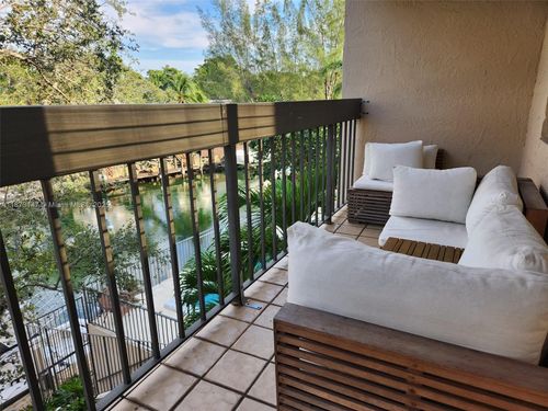 apt-14-5201 Orduna Dr, Coral Gables, FL, 33146-2676 | Card Image