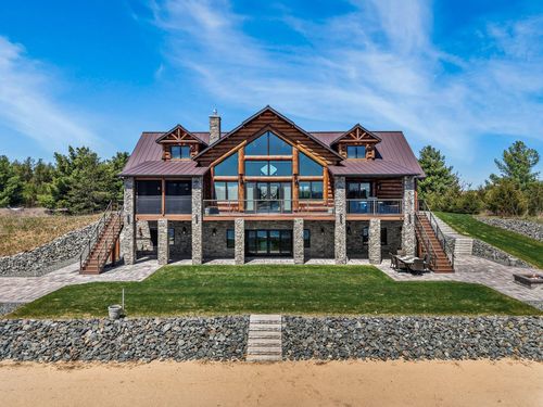 N8038 Copper Point Dr, New Lisbon, WI, 53950-9595 | Card Image