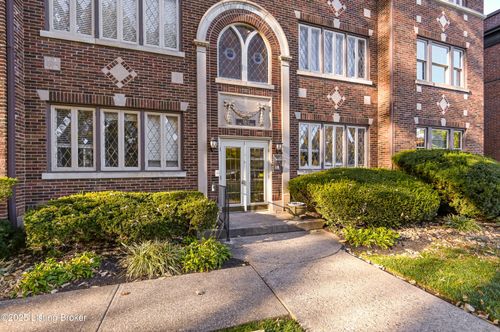 8-2043 Douglass Blvd, Louisville, KY, 40205-1976 | Card Image